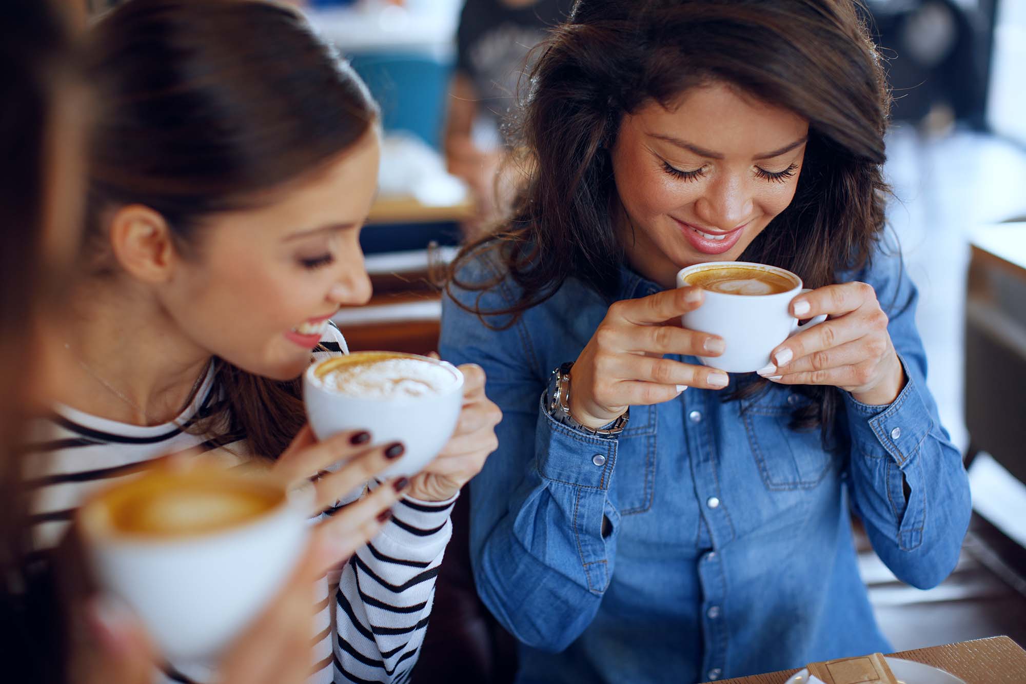 Die perfekte Kaffee-Ecke im Büro: Standort, Ergonomie, Hygiene & Workflow