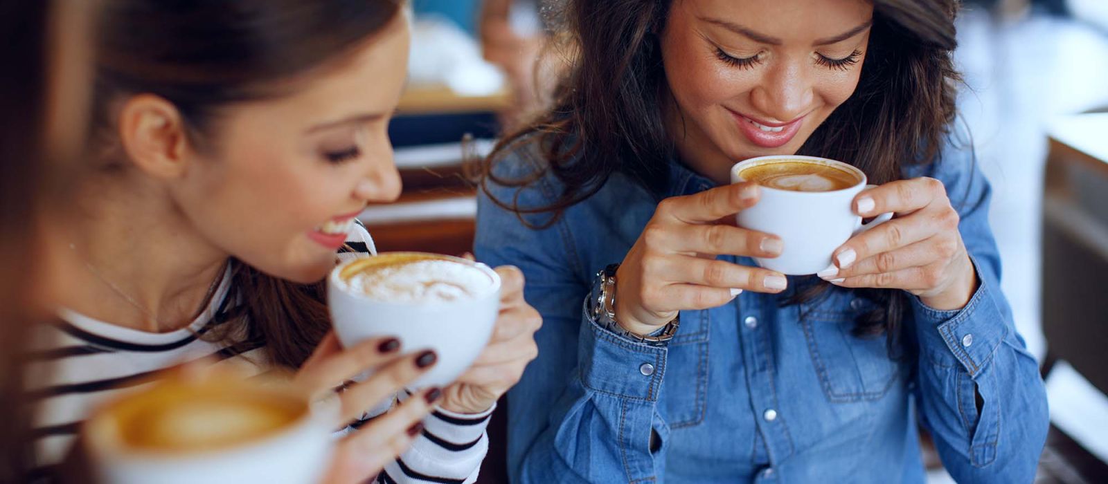 Die perfekte Kaffee-Ecke im Büro: Standort, Ergonomie, Hygiene & Workflow